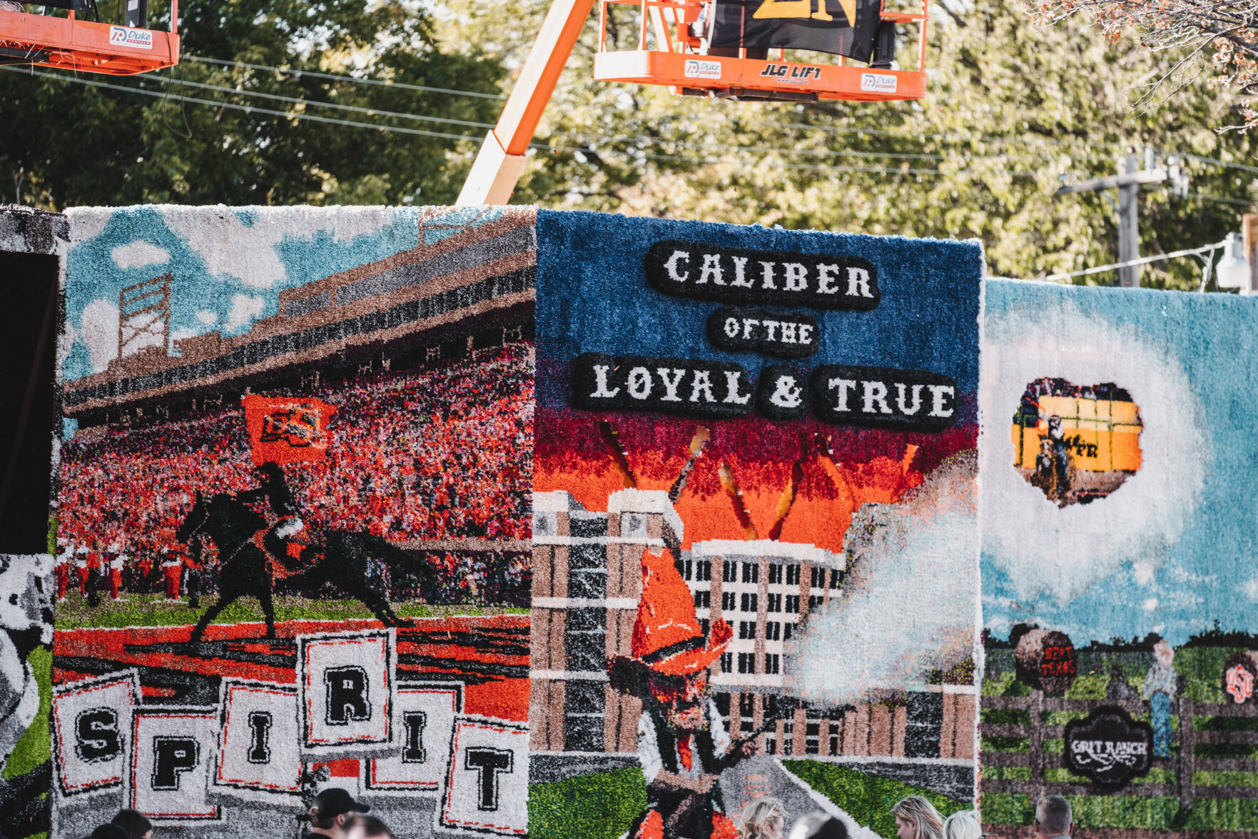 Homecoming Walkaround